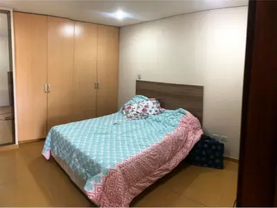 Casa à venda de dois andares no Barrio Herrera, Assunção 3