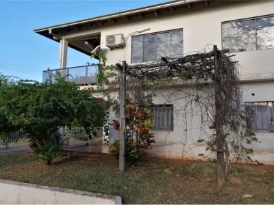 Casa en venta de dos plantas en Fram, Itapúa 3