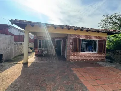 Casa en venta en 3 de Mayo, Ñemby 3