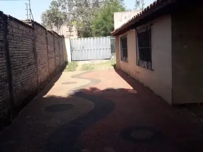 Casa à venda no 4to Barrio, Luque 2