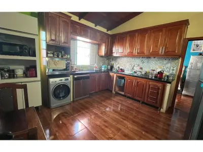 Casa en venta en Acaray, Ciudad del Este 4