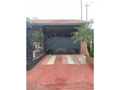 Casa à venda em Areguá, Central 4