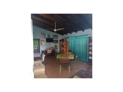 Casa à venda em Arrua, Capiatá, com jardim 2