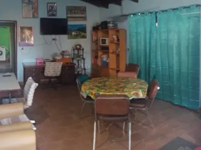 Casa à venda em Arrua, Capiatá, com jardim 4