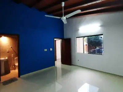 Casa à Venda em Assunção, Bairro Hipódromo 4