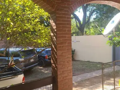 Casa à venda em Assunção com churrasqueira e garagem para 5 veículos 2
