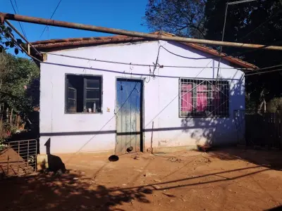 Casa en venta en Barrio Anahí, San Lorenzo — 9 habitaciones, ideal inversión 2