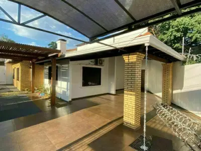 House for Sale in Barrio Boquerón II, Ciudad del Este 2