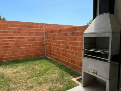 Casa en venta en barrio cerrado Arasy 1, Areguá | 3 dormitorios 2