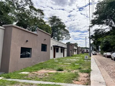 Casa en venta en barrio cerrado en Limpio, Central 3