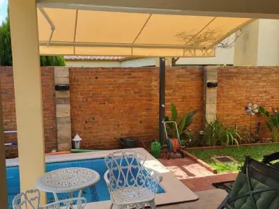Casa à venda em condomínio fechado, Luque 3