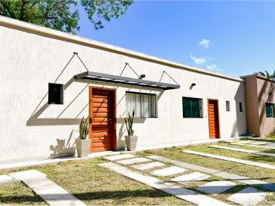 Casa à venda no Barrio Cerrado Vida Alegre, Limpio 2