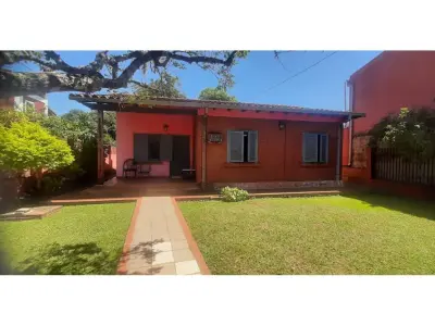 Casa à venda no Bairro Ciudad Nueva, Encarnação 3