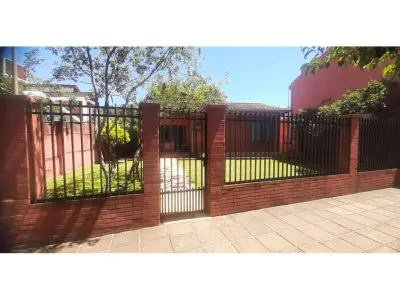 Casa à venda no Bairro Ciudad Nueva, Encarnação 4