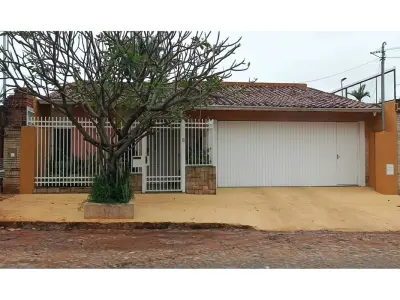 House for sale in Herrera neighborhood, Asunción 2