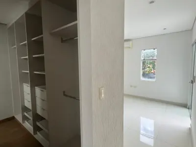 Casa en venta en Barrio Ita Enramada, Asunción — 3 dormitorios, 2 plantas 4