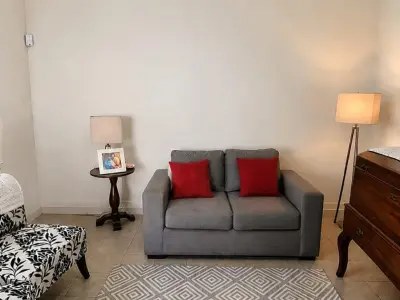 Casa à venda no Barrio Jara, Assunção — oportunidade para incorporadores 2