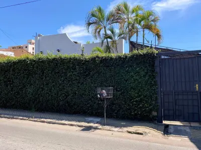 House for sale in Las Mercedes neighborhood, Asunción 3
