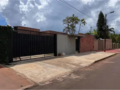 Casa en venta en Barrio María Auxiliadora, Encarnación 2