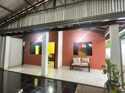 Casa à venda no bairro Mariscal López, Hernandarias 3