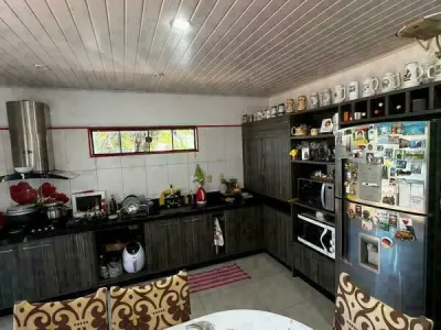 Casa à venda no bairro Pablo Rojas, Ciudad del Este 4