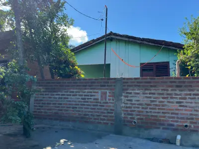 House for Sale in Pacu Cua Neighborhood, Encarnación 2