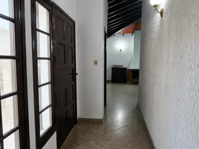 Casa en venta en Barrio Pettirossi, Asunción 2