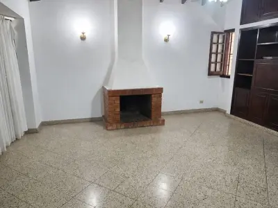 Casa en venta en Barrio Pettirossi, Asunción 3