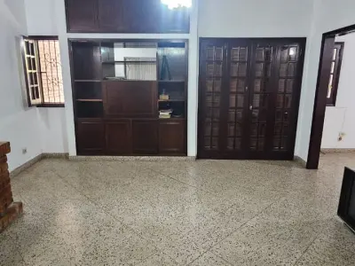 Casa en venta en Barrio Pettirossi, Asunción 4
