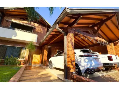 Casa en venta en Barrio Pinoza, Asunción, con 4 dormitorios 3
