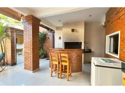 Casa en venta en Barrio Pinoza, Asunción, con 4 dormitorios 4