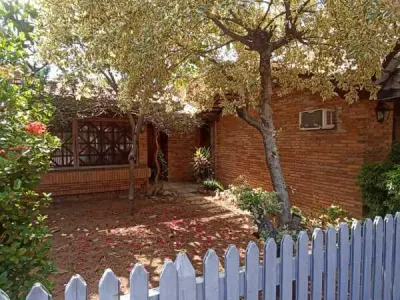 Casa en venta en barrio San Cristóbal, Asunción 4