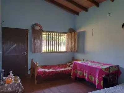Casa en venta en barrio San Miguel, Caacupé 3