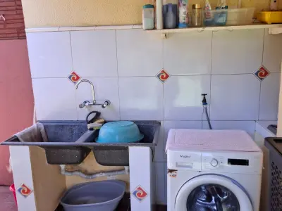 Casa en venta en Barrio San Roque, Encarnación — 4 dormitorios, USD 550.000 4