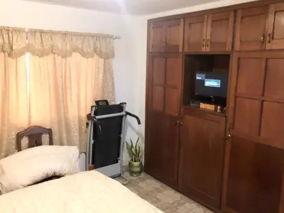 Casa en venta en barrio Santa María, Asunción 4