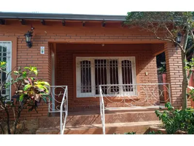 Casa en venta en Caacupé, barrio Loma 2