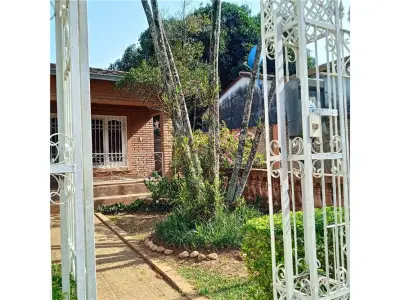Casa en venta en Caacupé, barrio Loma 3