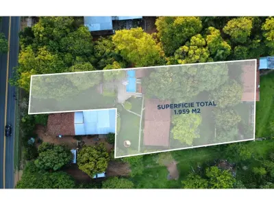 Casa à venda em Caacupé com 5 dormitórios e piscina 3