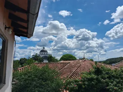 Casa à venda em Caacupé com 6 dormitórios e piscina 3