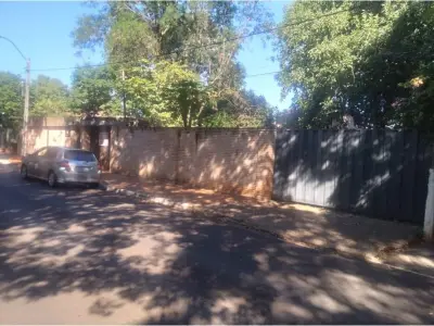 Casa à venda em Cambyretá com piscina e jardim 3