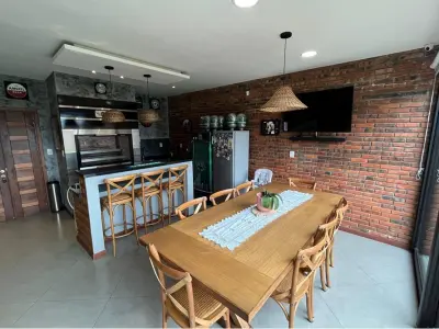 Casa à venda em Cambyretá, Itapúa, com 4 quartos 4