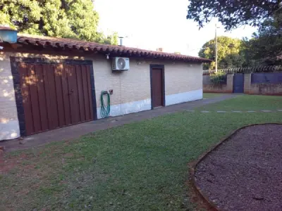 Casa en venta en Capiata, barrio Santa Rita – 360 m² de terreno 3