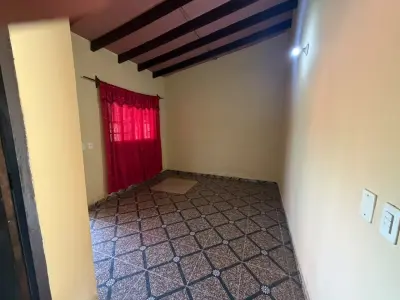 Casa à venda em Capiatá, Barrio Toledo Cañada 4