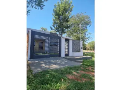Casa à venda em Capiatá com 2 dormitórios e garagem 3