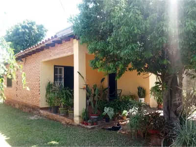 Casa en venta en Capiatá con amplio terreno 4