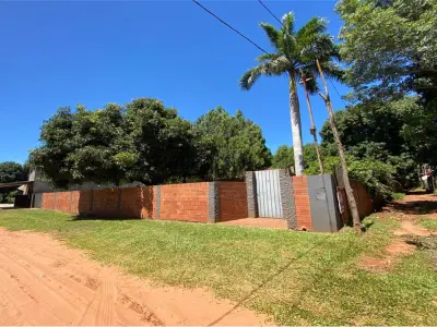 Casa en venta en Capiatá con amplio terreno 2