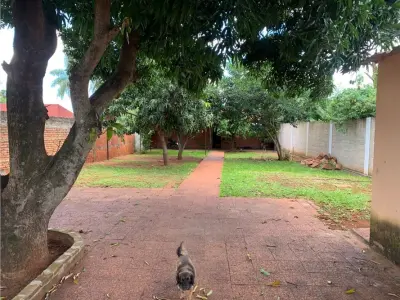 Casa en venta en Capiata con local comercial 4