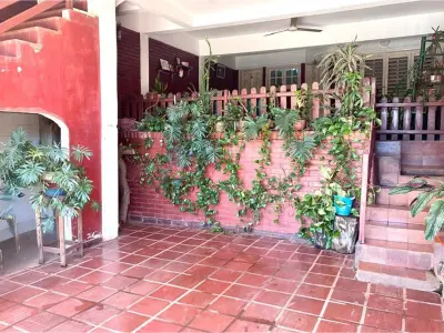Casa à venda em Carlos Antonio López, Encarnação 3