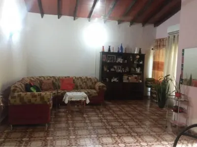 House for sale in Carmelitas, Asunción 4