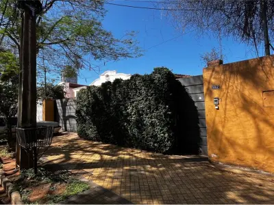 House for sale in Carmelitas, Asunción 2